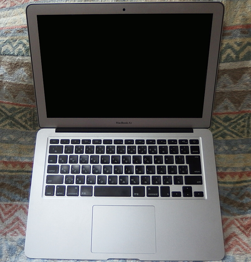 液晶新品交換済！ MacBook Pro 13インチ Early 2015